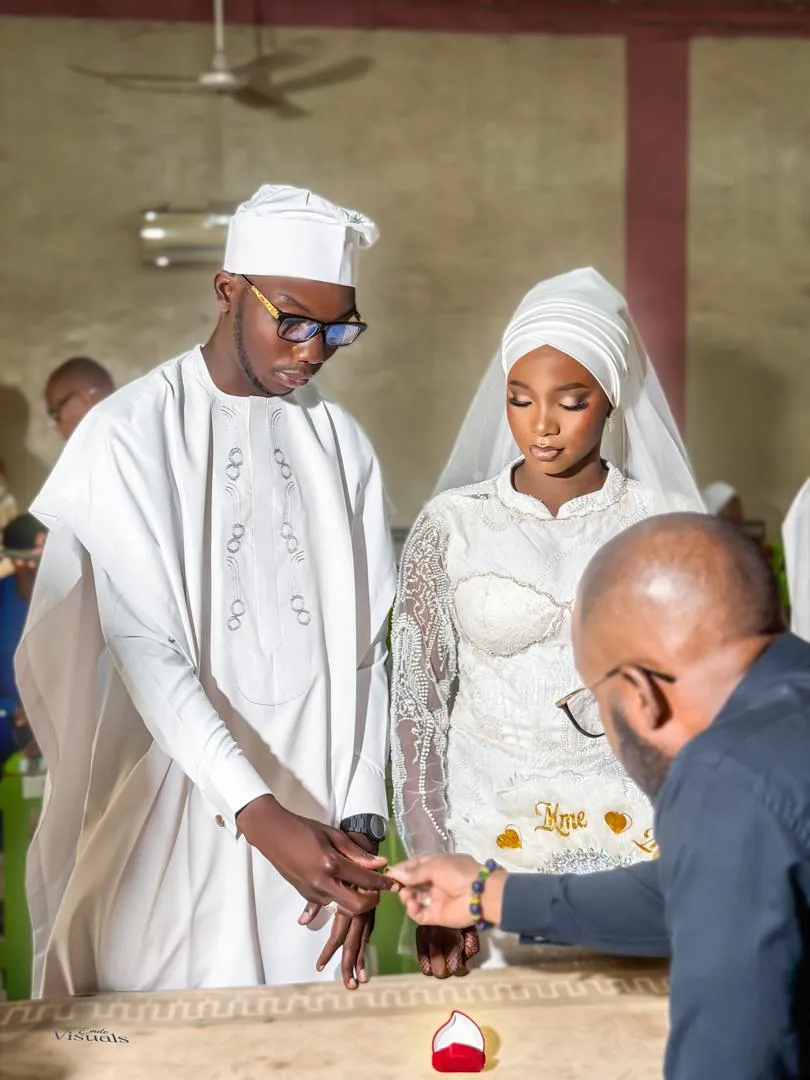 Exchanging rings at the nikah